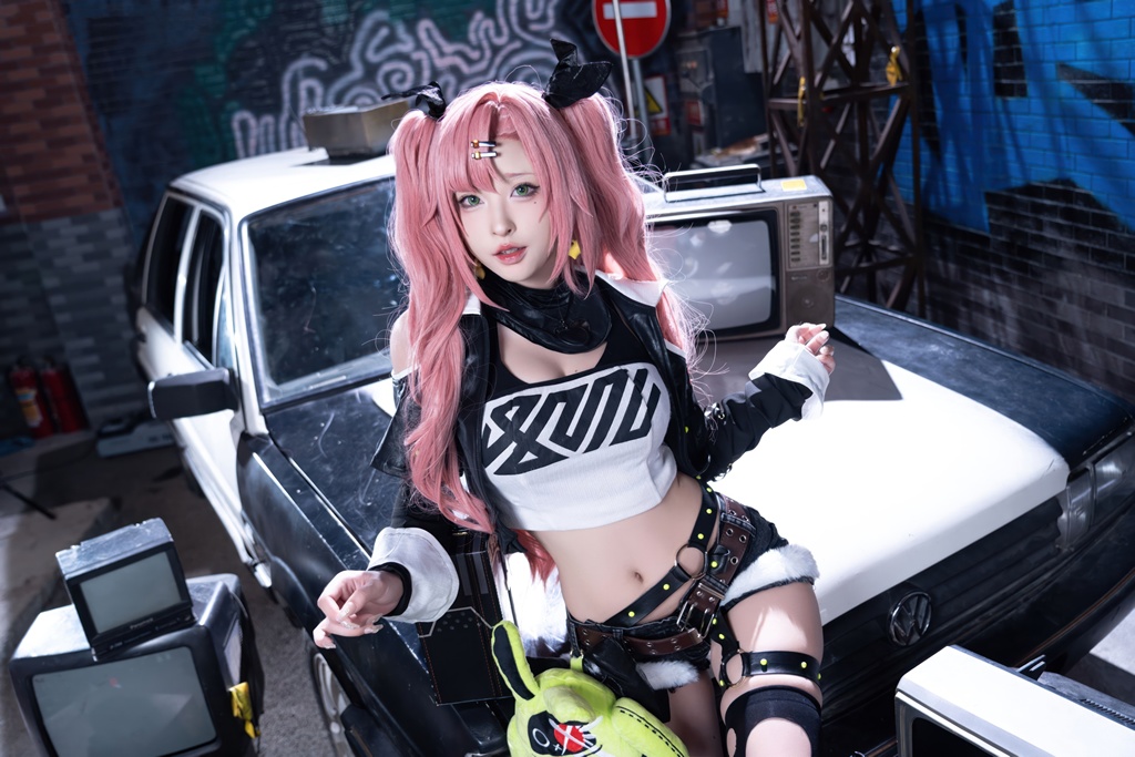 Косплей nicole demara из zenless zone zero от shimizu yuno 3